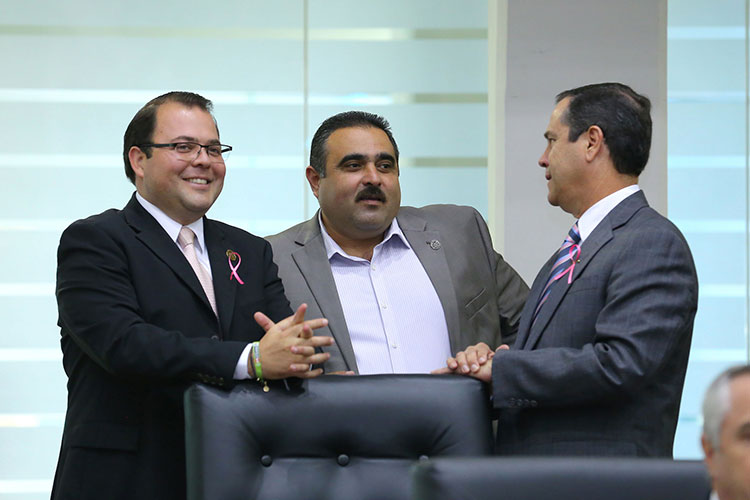 Emiten convocatoria para investigar evaluación a maestros