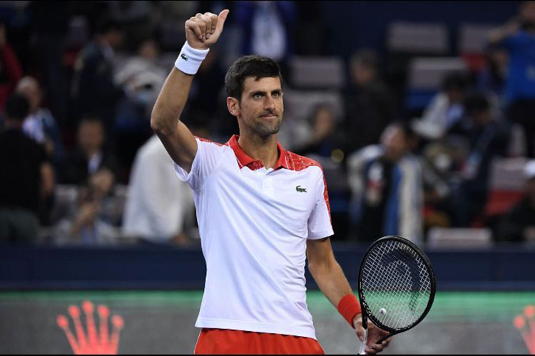 Djokovic aplasta a Zverev y jugará la final de Shanghái