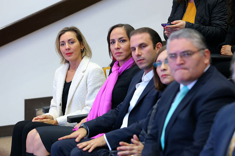 Con el PRI, nada; Morena ya piensa en coalición