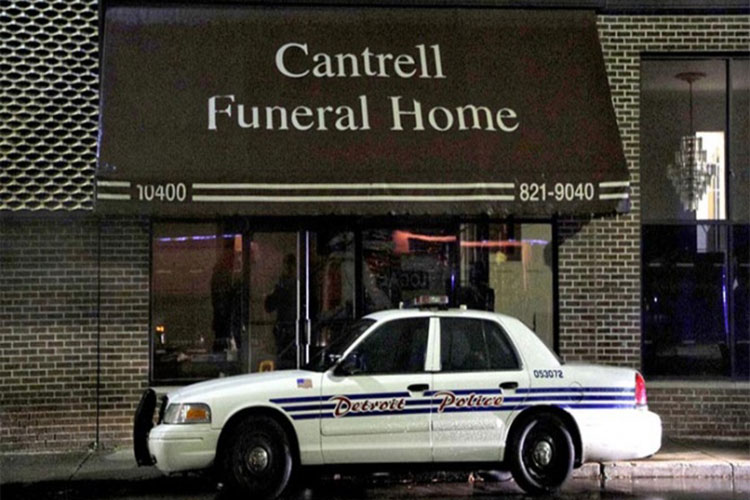 Hallan más cuerpos escondidos en funeraria clausurada