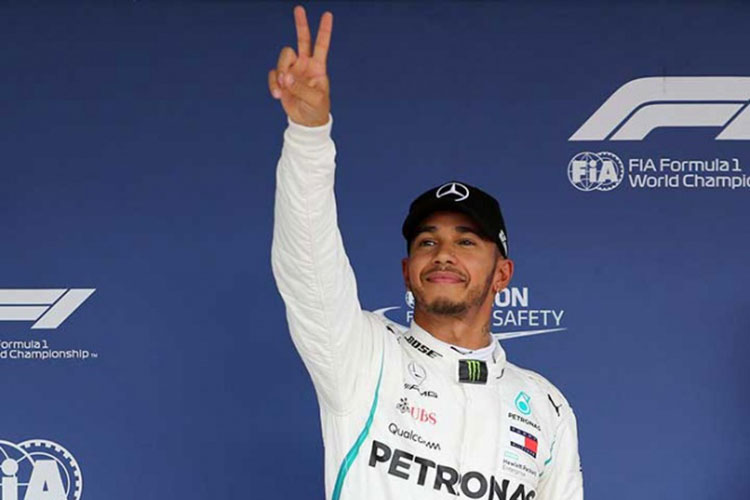 Hamilton logra la ‘pole’ en Japón; ‘Checo’ partirá noveno