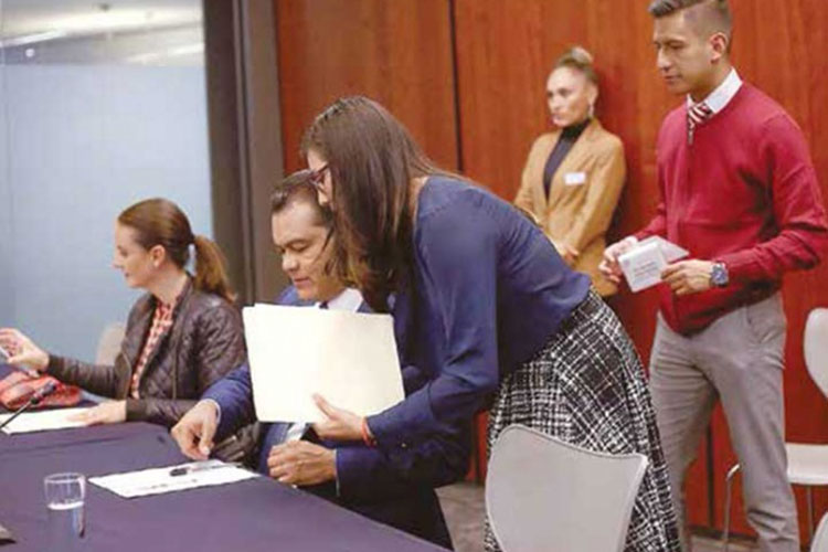 Tras perder bonos, 700 dejan Senado; finiquitos se comen ahorros