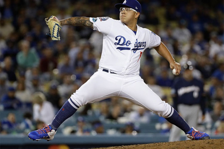 Dodgers dejaron tendidos a los Cerveceros y empataron la Serie