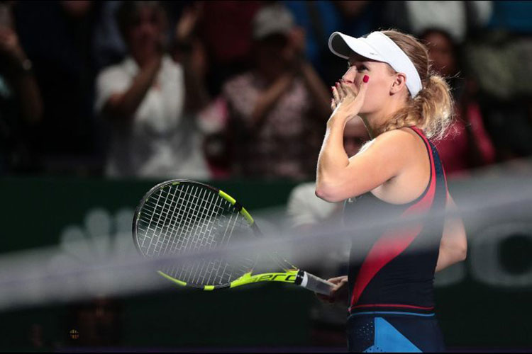 Wozniacki vence a Kvitova en torneo de Singapur