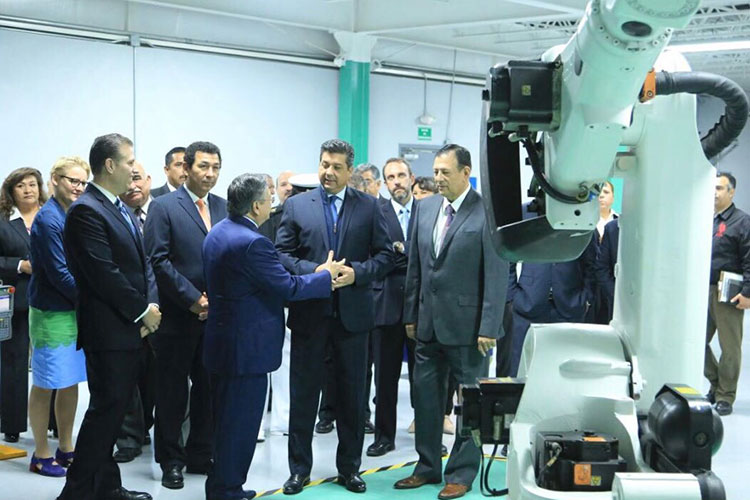 Inaugura gobernador el Centro de Innovación de la industria maquiladora