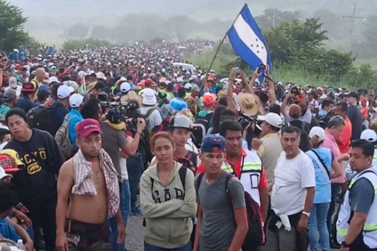 Llega caravana de migrantes a Oaxaca