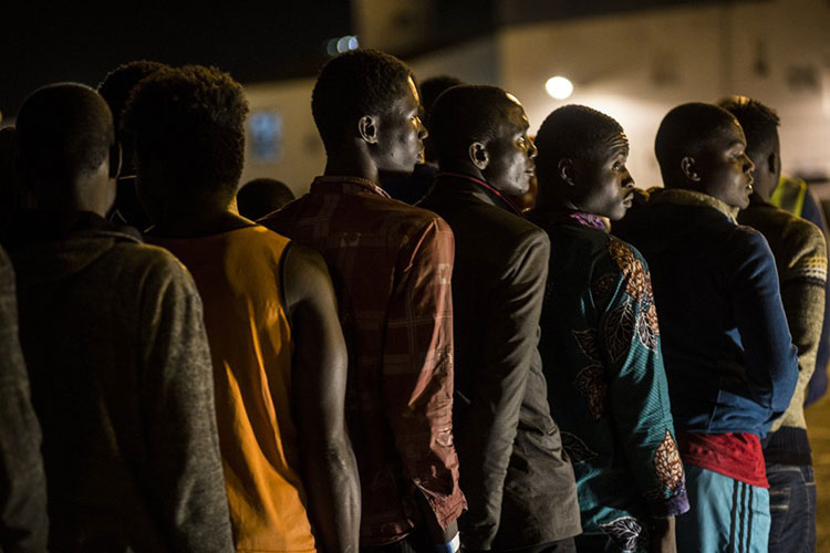 UE endurecerá fronteras e impulsará cooperación con África