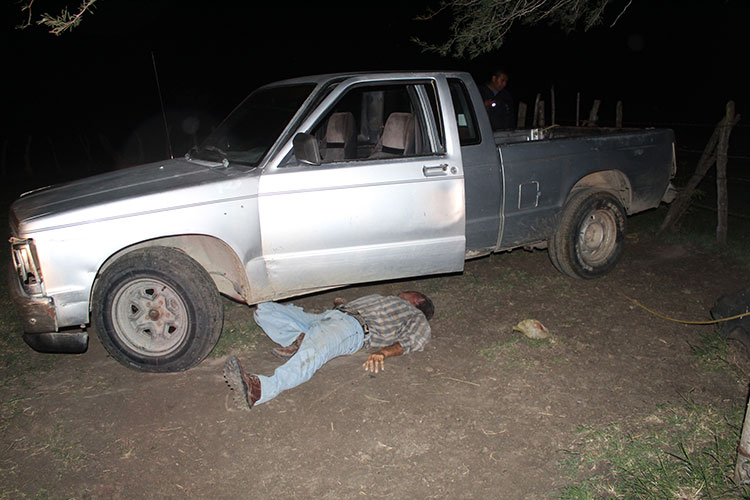 Lo aplasta su propia camioneta