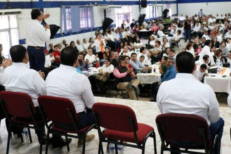 Evaluación a maestros sería voluntaria en Noviembre: SNTE