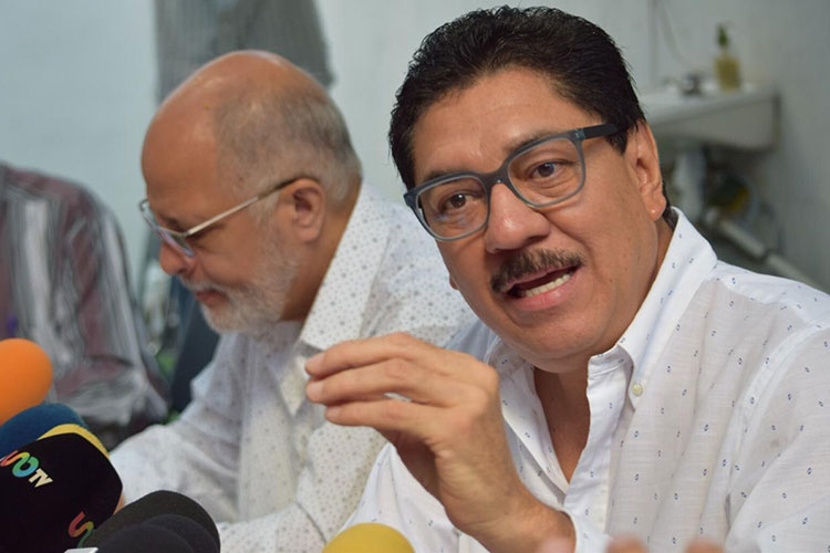 Elecciones abiertas para elegir candidatos, propone Ulises Ruiz