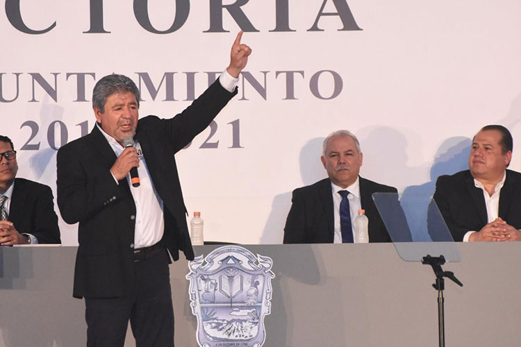Hacen ‘parada’ a micros chatarra; Rechazan 412 unidades