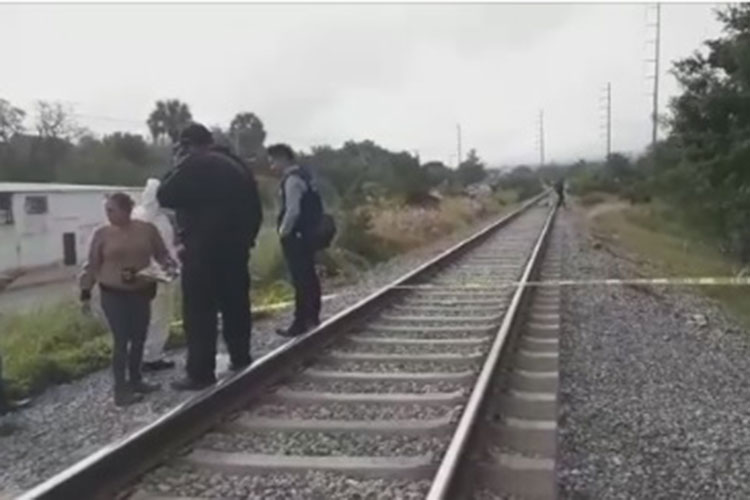 Lo mata el tren al quedarse dormido