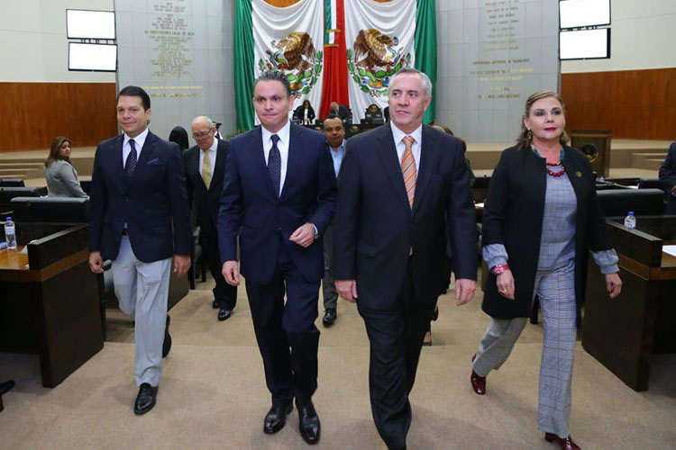 Toma protesta Alejandro Salinas como Magistrado del STJ