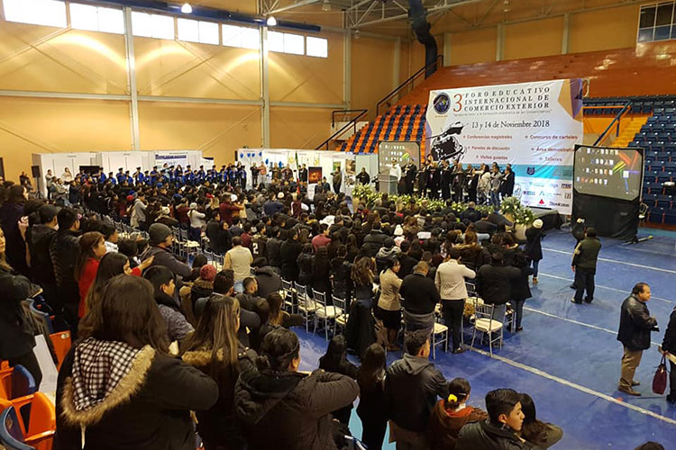 Realiza UAT con éxito el Foro de Comercio Exterior en Reynosa
