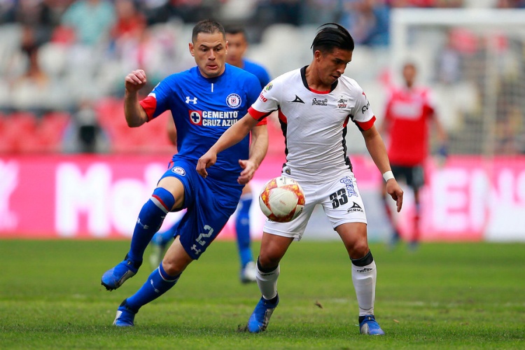 Cruz Azul sigue invicto en el Azteca
