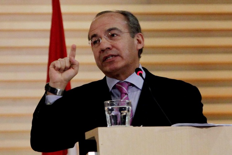 Lamenta PAN renuncia de Felipe Calderón