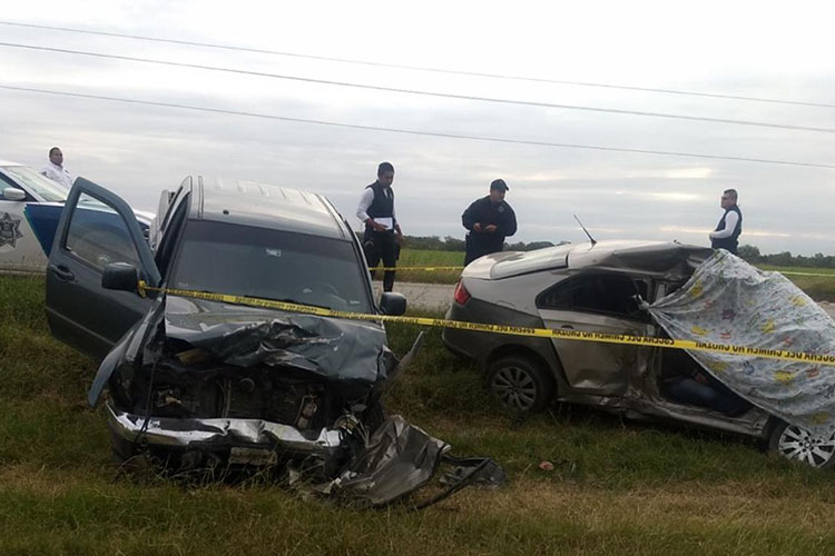 Mueren empleados del IMSS en carretera a El Mante