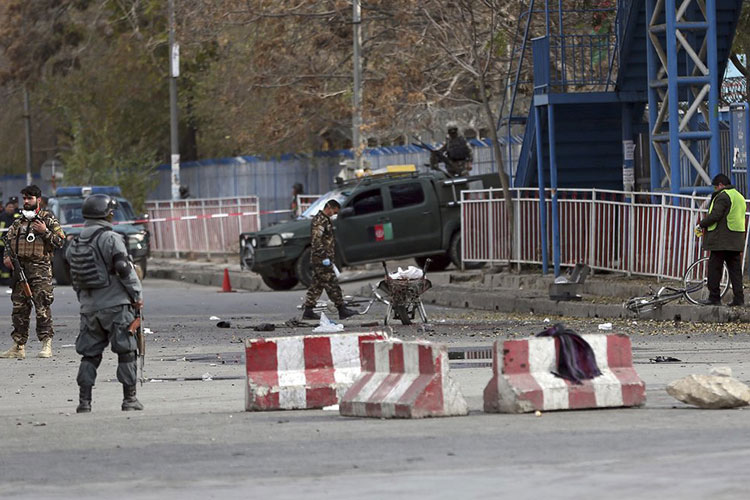 Un suicida en Kabul ataca mitin antitalibán y mata a tres
