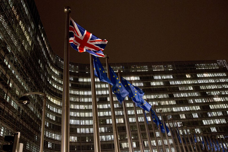 UE: Bruselas y Londres pactan relación política tras Brexit