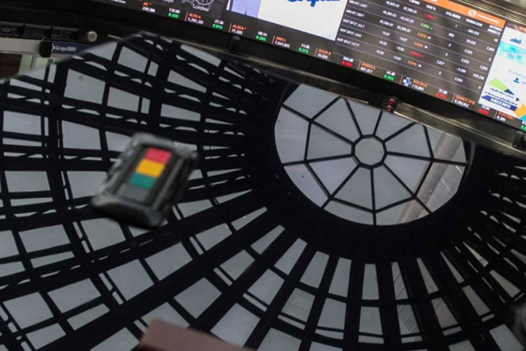 Gana BMV 0.83% y se mantiene atenta al Brexit