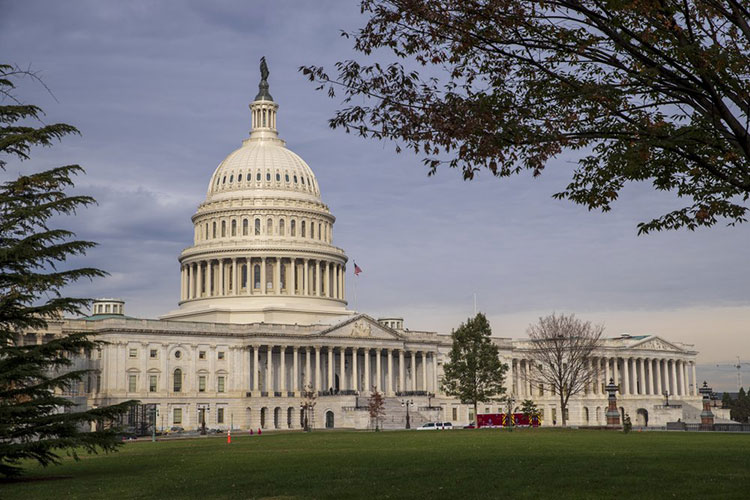 Financiación y muro esperan a un Congreso dividido en EEUU