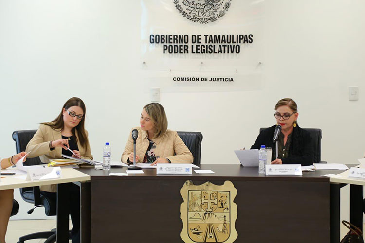 Pasa Irving Barrios primer filtro para llegar a Fiscalía General