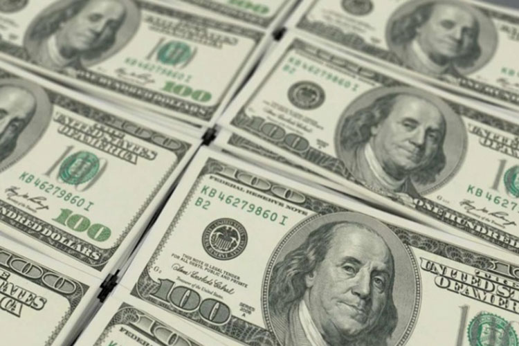 Dólar se vende en $20.35 en el AICM