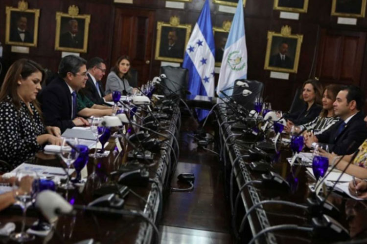 Honduras y Guatemala vuelven a tratar crisis migratoria