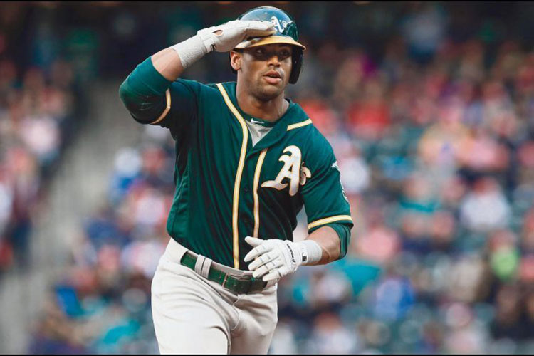 Khris Davis, el mejor bateador designado
