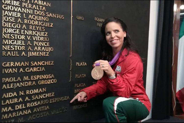 Luz Acosta pide premios que obtuvieron medallistas en Londres