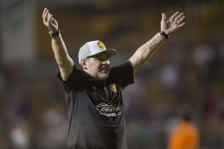 Maradona pide que le den a Boca Juniors la Libertadores