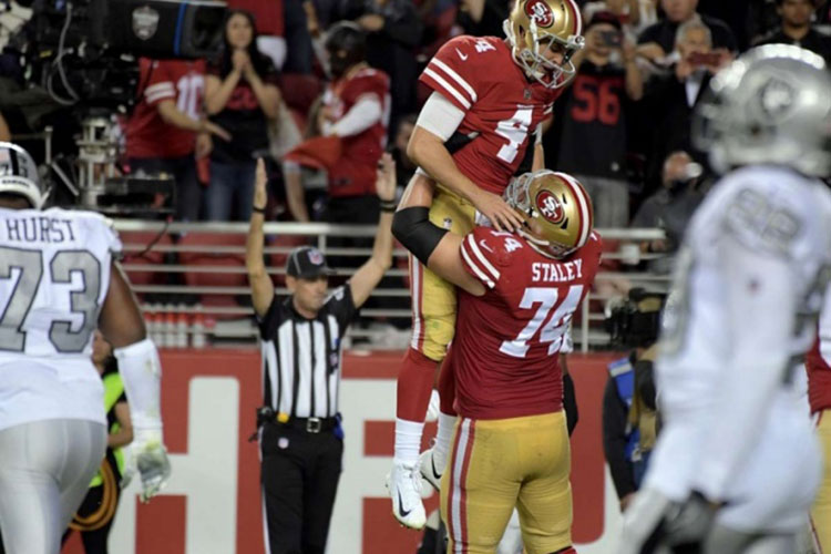 Mullens tiene un debut soñado en la NFL