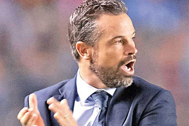 Rafa puente se pone Gallo