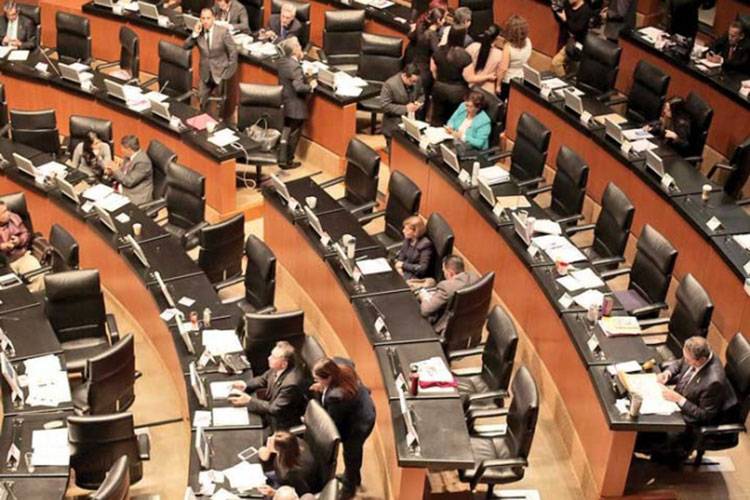 Promulgan Ley de Salarios Máximos; nadie ganará más que el presidente