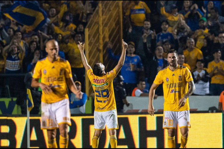 Tigres remonta y vence a los Pumas