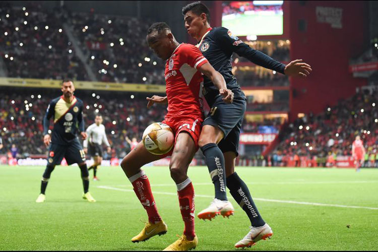 Toluca rescata empate de último minuto ante América