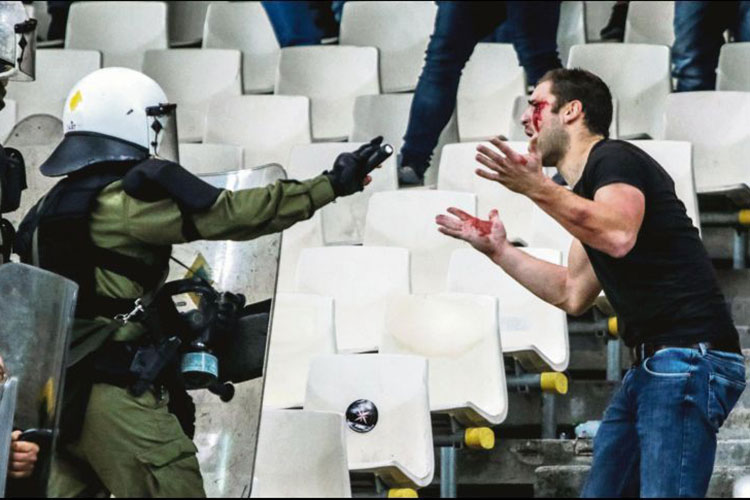 La Champions League también sufre por la violencia