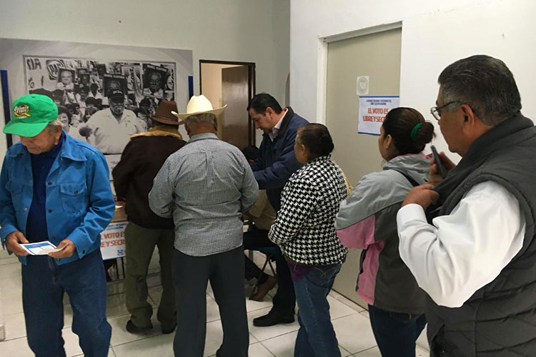 Sin contratiempo inicia PAN votación