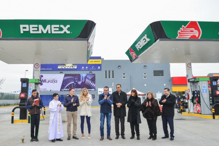 Inaugura Enrique Rivas cuatro negocios más en la Ciudad