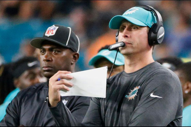 Adam Gase es despedido como entrenador en jefe de los Dolphins
