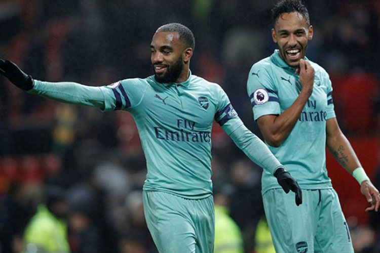 Arsenal advertirá a jugadores tras inhalar ‘droga hippie’