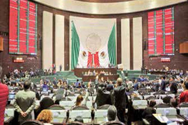 Diputados apapachan a sindicato