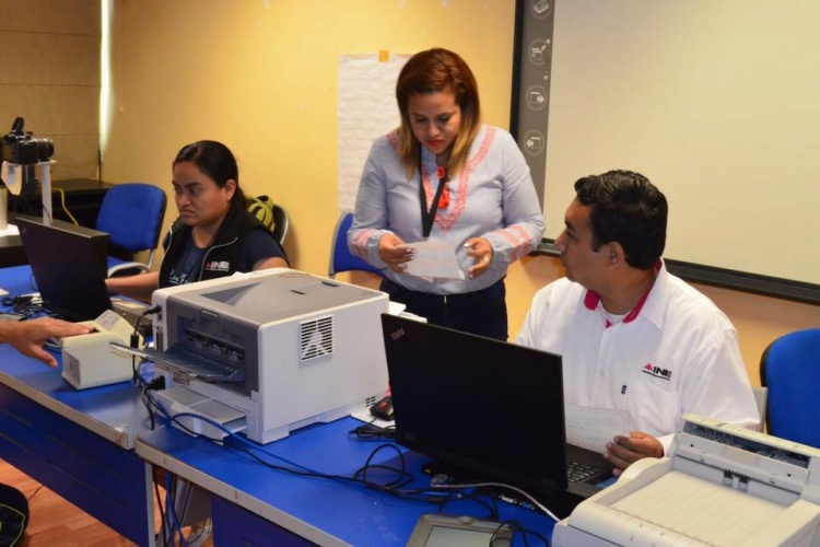 Elige INE a Capacitadores para casillas