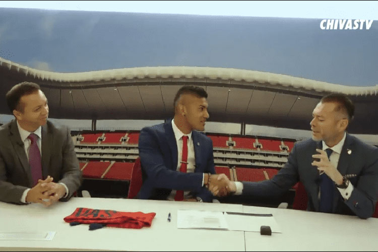 Tony Alfaro se queda en Chivas