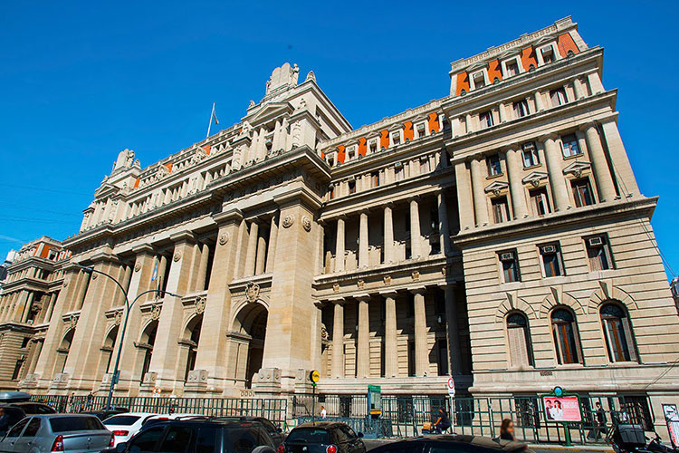 Corte Suprema argentina anula beneficio a represores