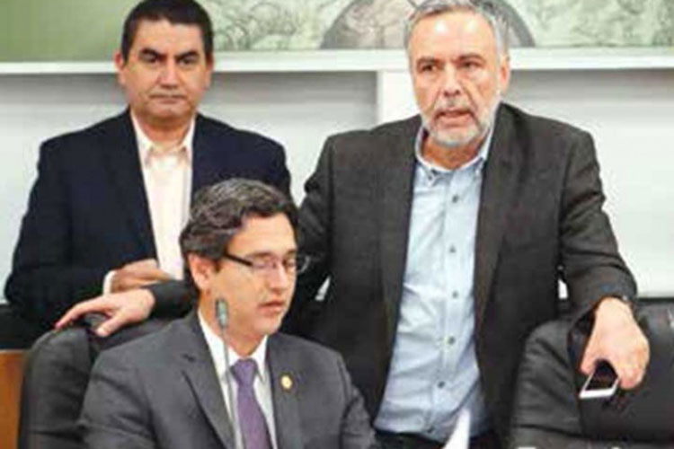 Plantan a la Comisión de Presupuesto