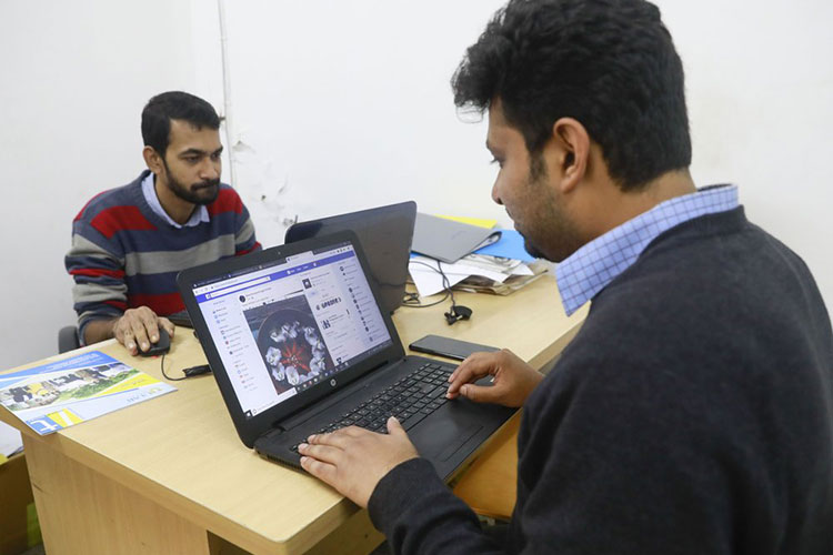 Facebook cierra páginas de noticias falsas en Bangladesh