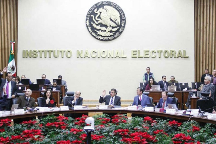 INE aprueba distribución de financiamiento a partidos