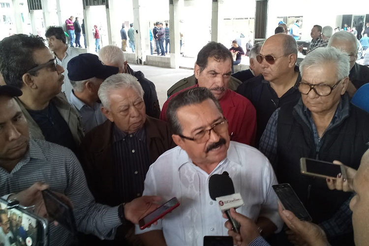 Denuncian fraude en elección del dirigente de petroleros jubilados