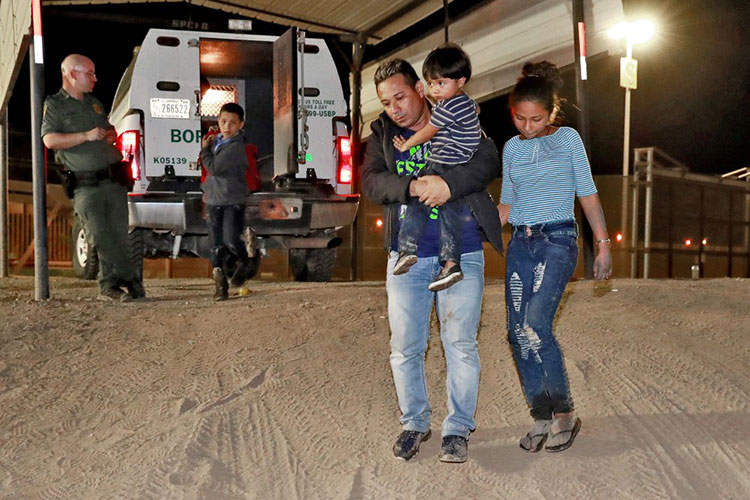 California resiste política inmigratoria de tolerancia cero